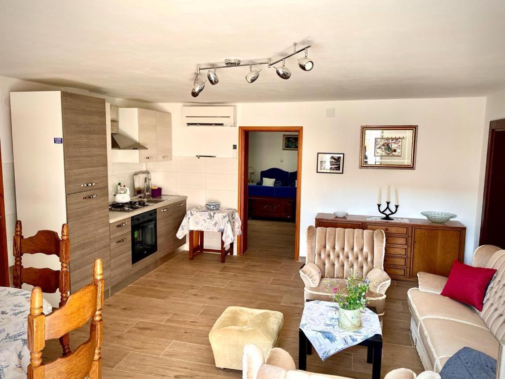 Apartments Villa-Passat ポレッチ 部屋 写真