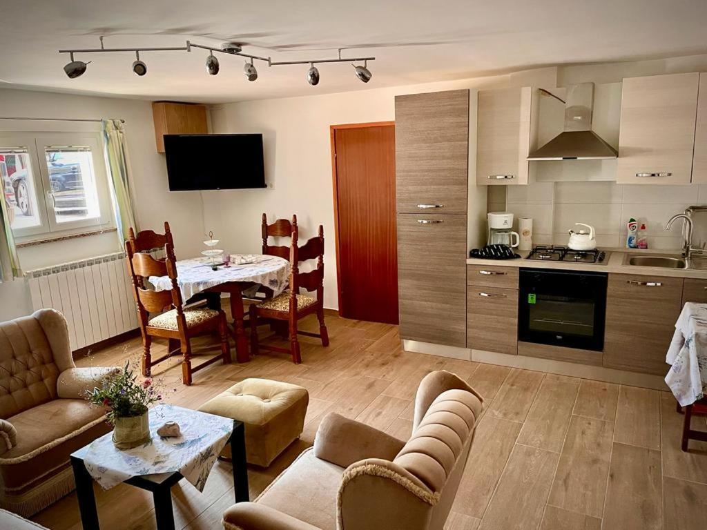 Apartments Villa-Passat ポレッチ 部屋 写真