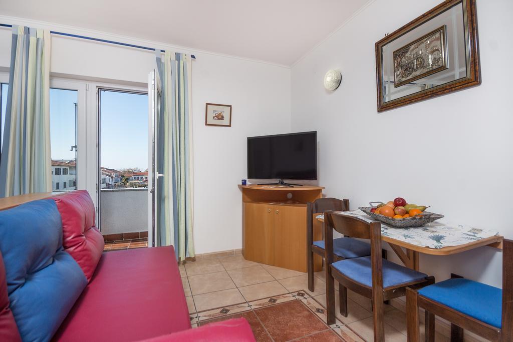 Apartments Villa-Passat ポレッチ エクステリア 写真