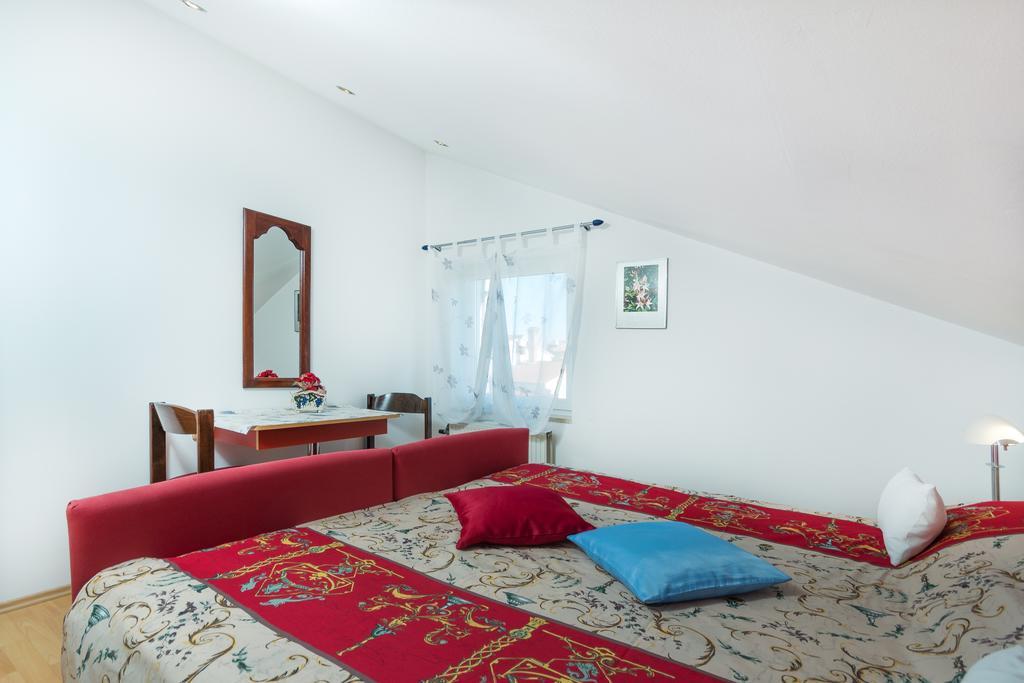 Apartments Villa-Passat ポレッチ エクステリア 写真