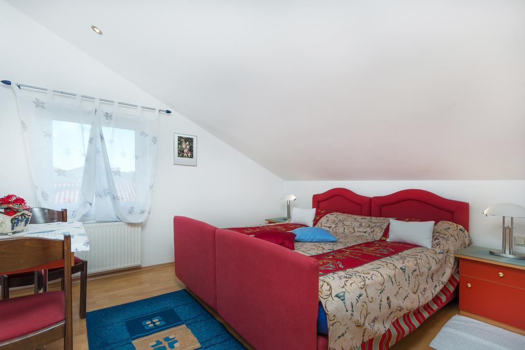 Apartments Villa-Passat ポレッチ エクステリア 写真