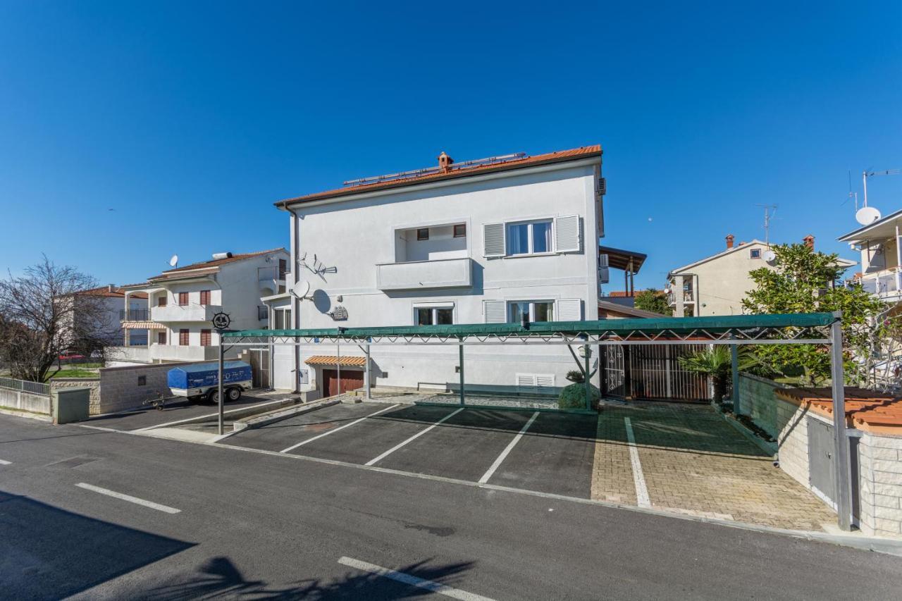 Apartments Villa-Passat ポレッチ エクステリア 写真